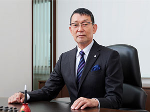 常務理事　迫幸治